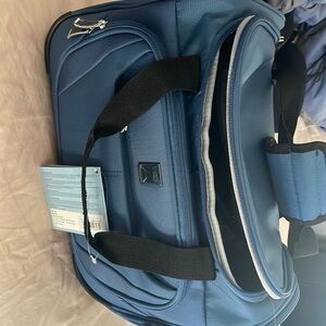 Maxlite soft underseat tote
